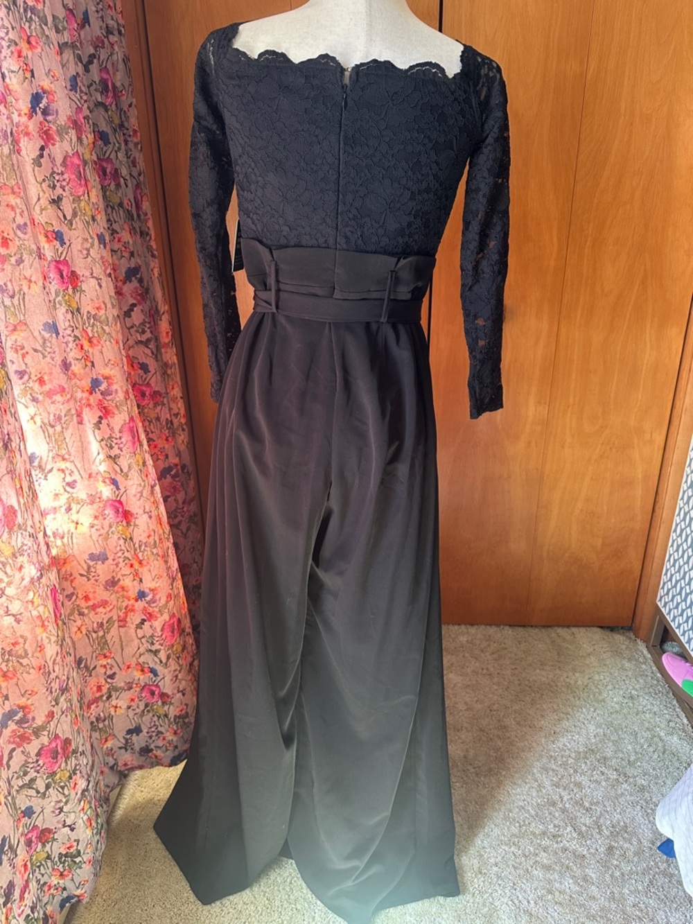 Elegant Black Lace Long-Sleeve Evening jumpsuit - Picture 9 of 15